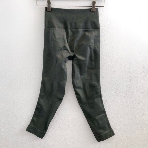 LULULEMON Zone In Crop Gator Green No Size Tag Check Measurements - Picture 3 of 10